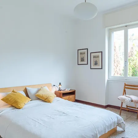 Guesthost - Cosy And Brigh Apartament *