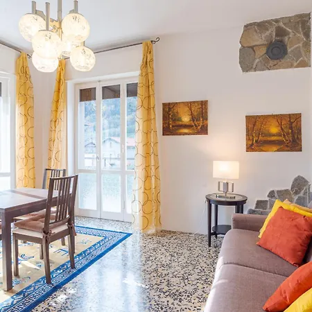 Guesthost - Cosy And Brigh