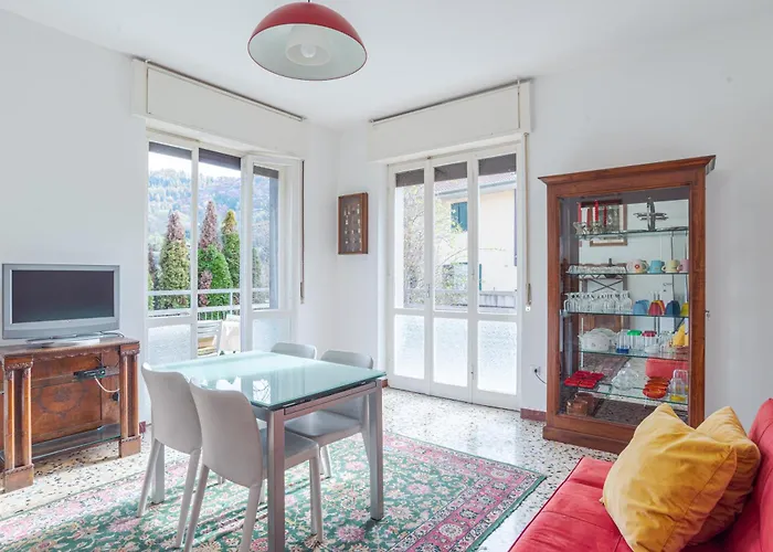 Guesthost - Cosy And Brigh Апартаменты