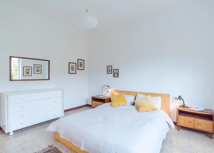 Guesthost - Cosy And Brigh *