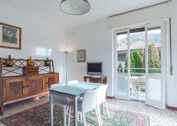 Guesthost - Cosy And Brigh Апартаменты *