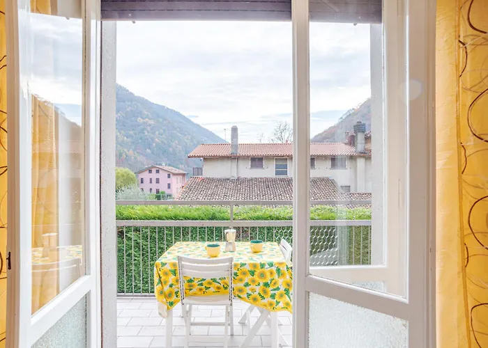 Апартаменты Guesthost - Cosy And Brigh